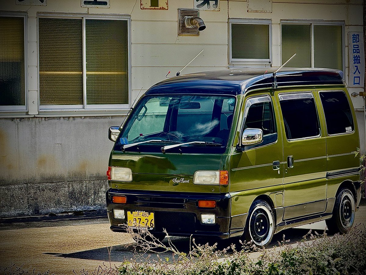 _GX71_JP_'s tweet photo. 2年間普段乗りしてたエブリーボディーブローによりおりました。ヴィッツのタイコで作ったゴミマフラーなかなかいい音してくれました。次は頑張ってスカイラインなおしまちゅ。#DF51V #F6A #ワンカム #ボロ車 https://t.co/BVrRUV6QrU