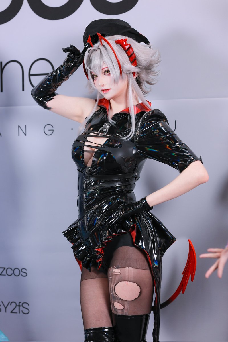 아델📸 tweet media