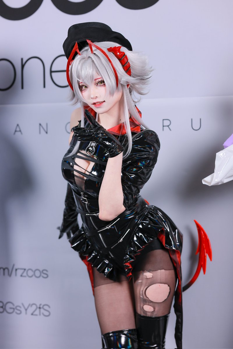 아델📸 tweet media