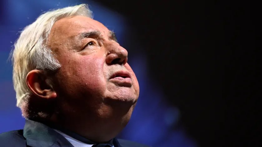 Municipales 2026: Gérard Larcher souhaite l'exclusion des LR soutenant les listes du RN, de l'UDR et de Reconquête

Le président du Sénat ne veut aucune alliance entre son parti Les Républicains et les listes d'extrême droite, le RN, l'UDR et Reconquête. Il estime que les LR qui