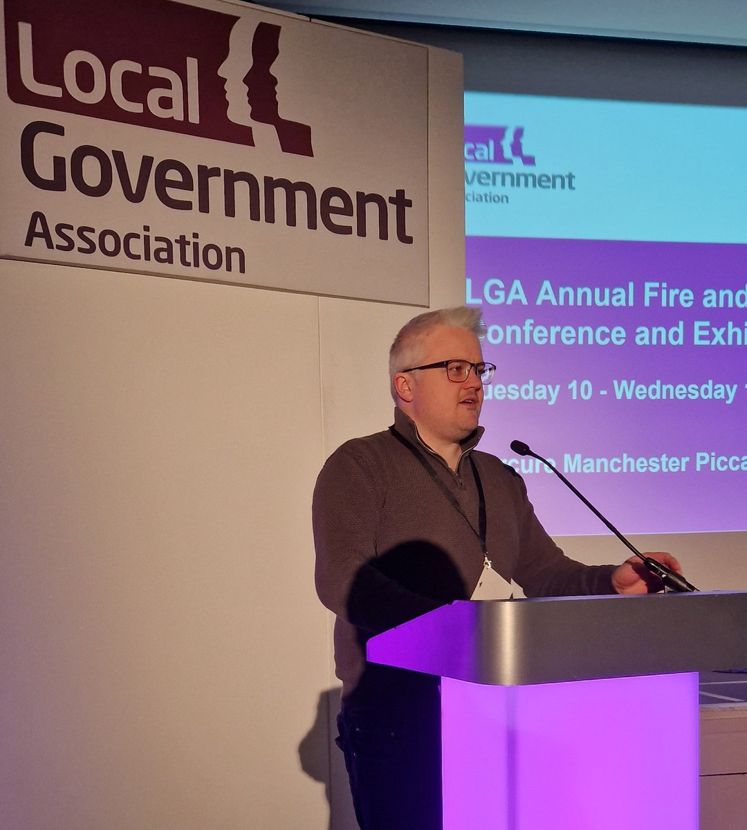 Jay Roberts 🌹 tweet media