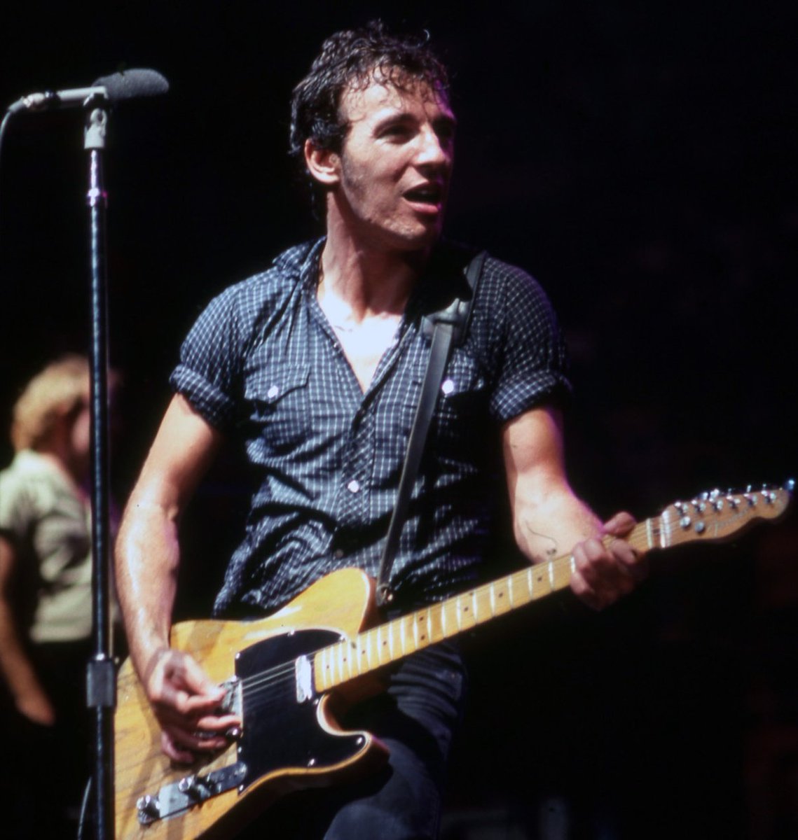 VLafora's tweet photo. @BDoltri Hi Davide. Happy #BruceDay
mio fratello. Come on! https://t.co/2iVrpUsDYm