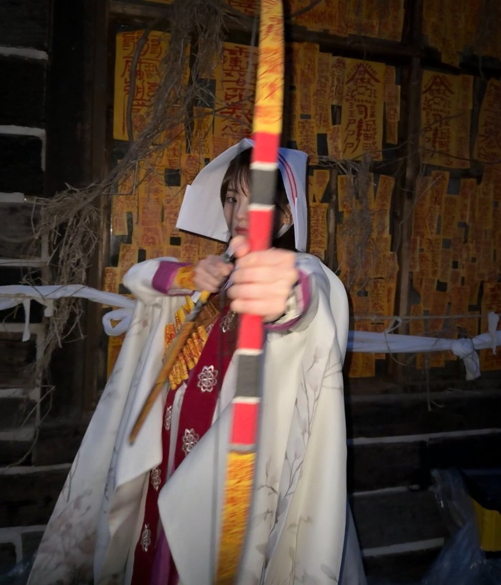 260311 #조이현 프롬

오늘 성아 생일이라고 박성아 사진 풀어주는 여자 최고 💕💕💕💕💕💕