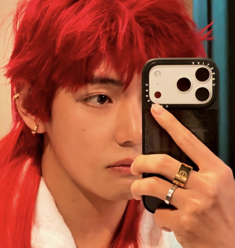 myyouwithjk's tweet photo. #whatdoesthismeaninkorea ? https://t.co/2ABKQBo4AF