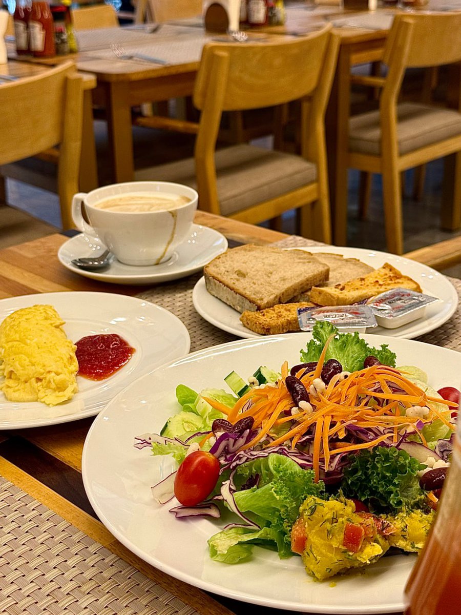 tungx23's tweet photo. Savoring the little things in life, one breakfast at a time. https://t.co/WAM8TEqFF5