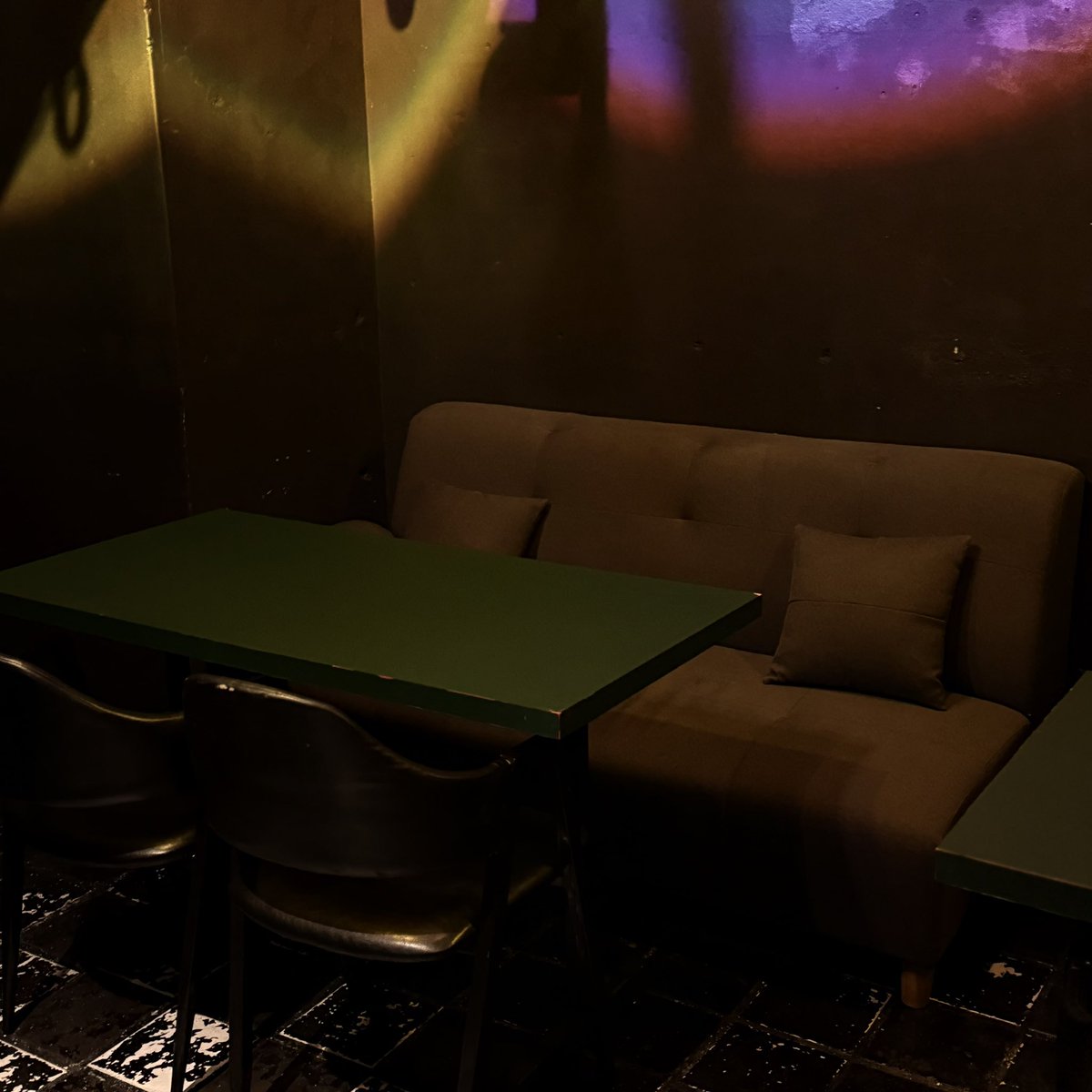 𝑷𝑨𝑵𝑰𝑪 𝑹𝑶𝑶𝑴 tweet media