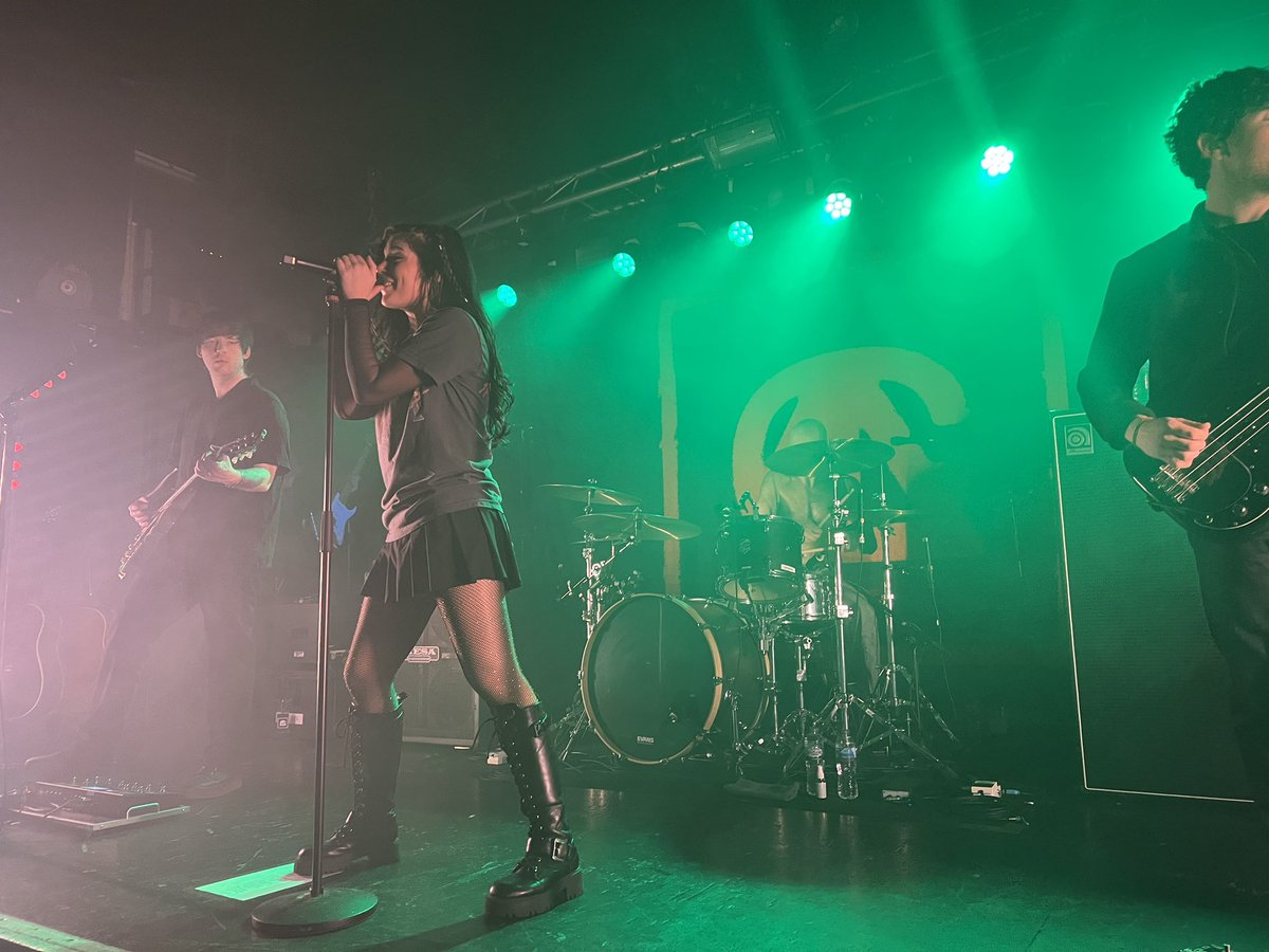 manon ◟̽◞̽ ✮˖ ࣪ tweet media