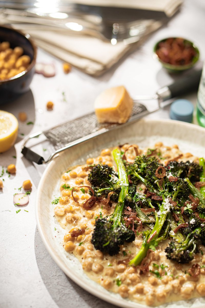 TH Clements tweet media