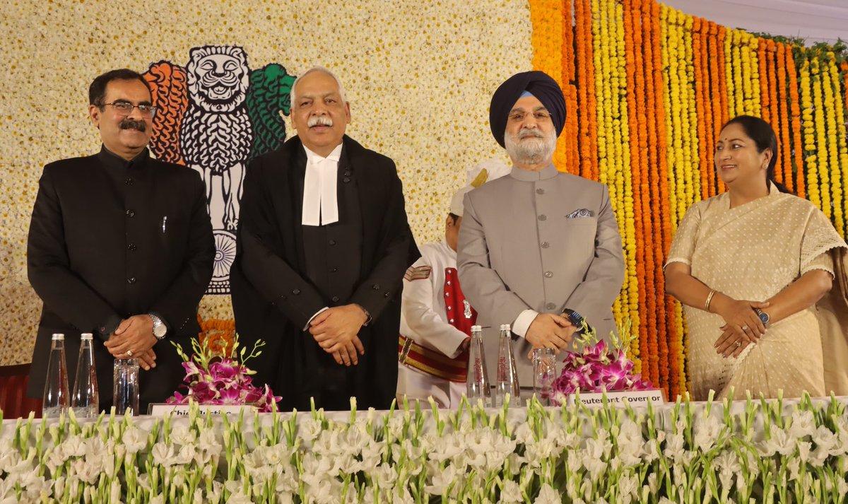 LtGovDelhi's tweet photo. Sworn in as the 23rd Lt. Governor of Delhi by Chief Justice of Delhi High Court, Hon'ble Justice Devendra Kumar Upadhyaa, in the presence of Hon’ble CM, Smt @gupta_rekha  today.  
I thank the Hon'ble President @rashtrapatibhvn, Hon'ble Prime Minister, Shri @narendramodi and Hon'ble Home Minister Shri @AmitShah for entrusting me with this responsibility of contributing to vision of #ViksitDilli & #ViksitBharat.

I shall work with the Government of India, Government of NCT of Delhi, our neighboring States and the people of Delhi to address the issues that the National Capital faces and strive to take the City to its deserving place as a global capital.