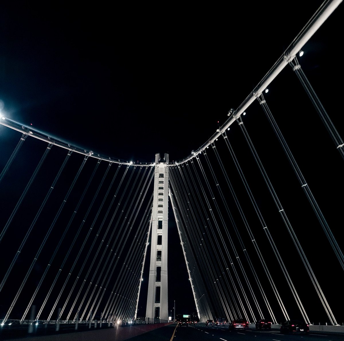 AVirtuousOutlaw's tweet photo. you will ALWAYS.. BE. THAT. GIRL 🔥
San Francisco ❤️‍🔥 

&amp; my roots are BLESSED to be shaped by your iconic Golden Beams 🌉✨ https://t.co/Dqd35cqdpu