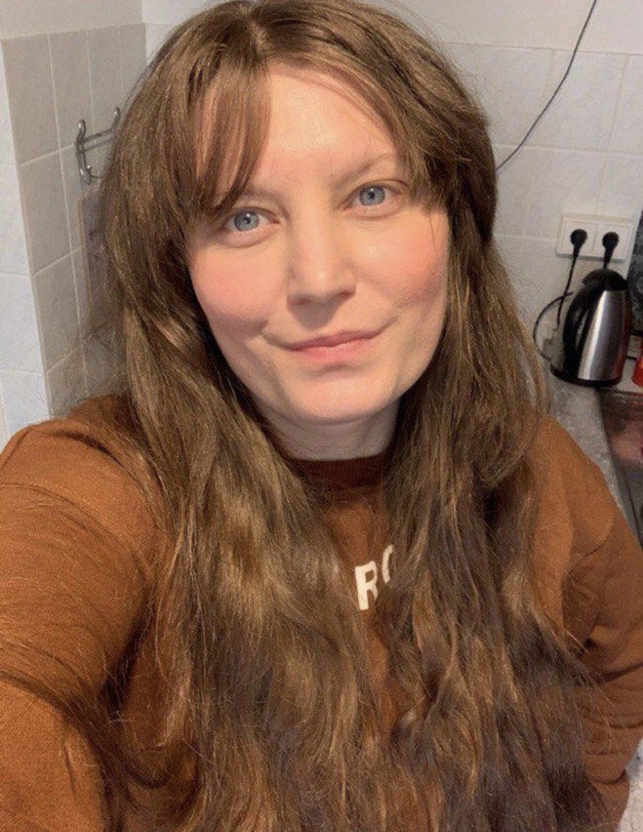 ellie b. tweet media