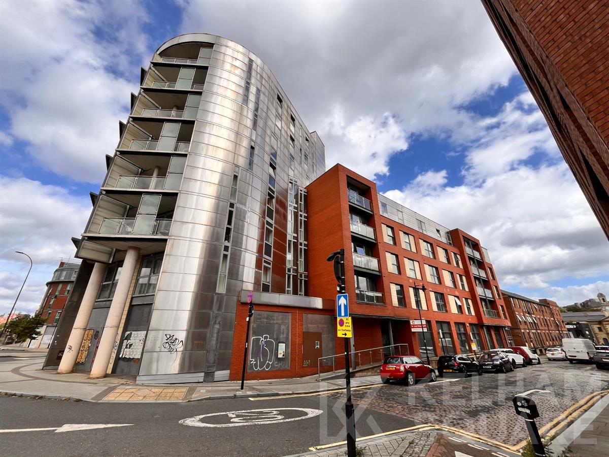 KelhamSquare's tweet photo. Price reduction - 2 Bed Apartment, Daisy Spring Works,  Dun Street, Sheffield, £950pcm. View details: https://t.co/ixxhFHEyWC https://t.co/UQ7w20cpE9