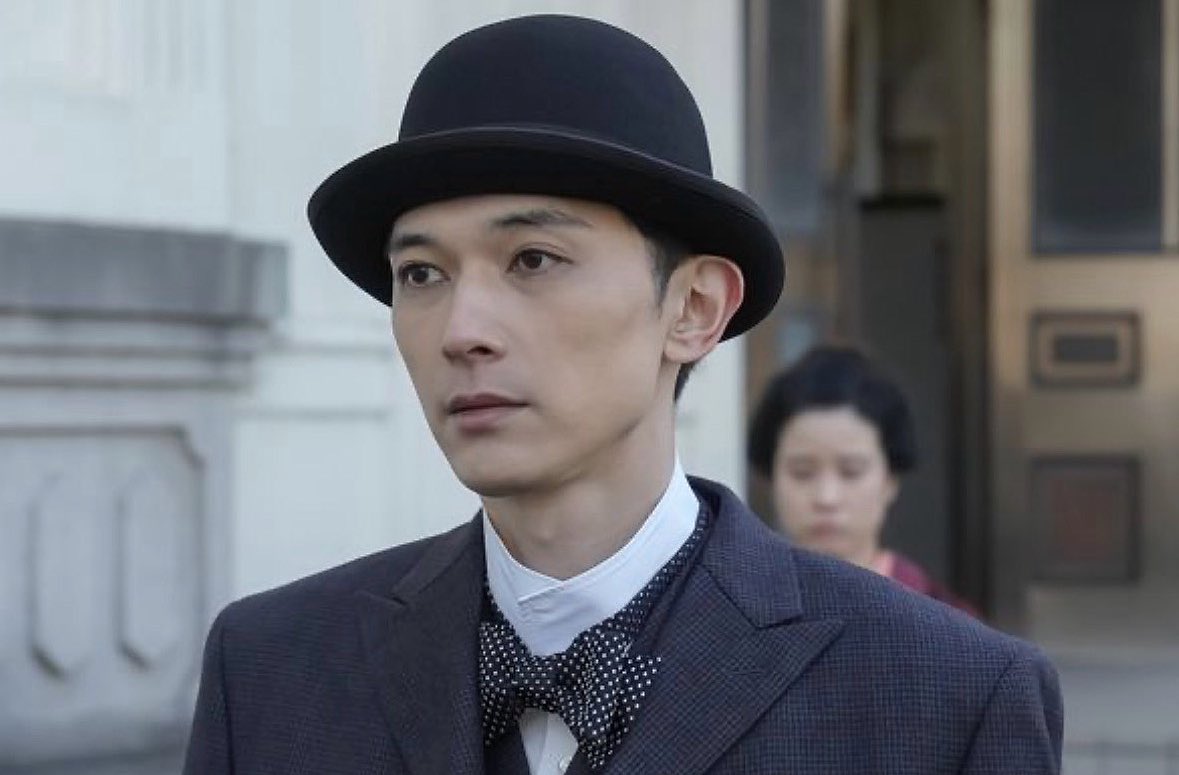 This is why Oryo ranks 1st on "Actors Who Performed The Best in Both Asadora (Morning drama) and Taiga drama (Period drama)".

Gained so much weights and losing it for his roles. HIS RANGE?????