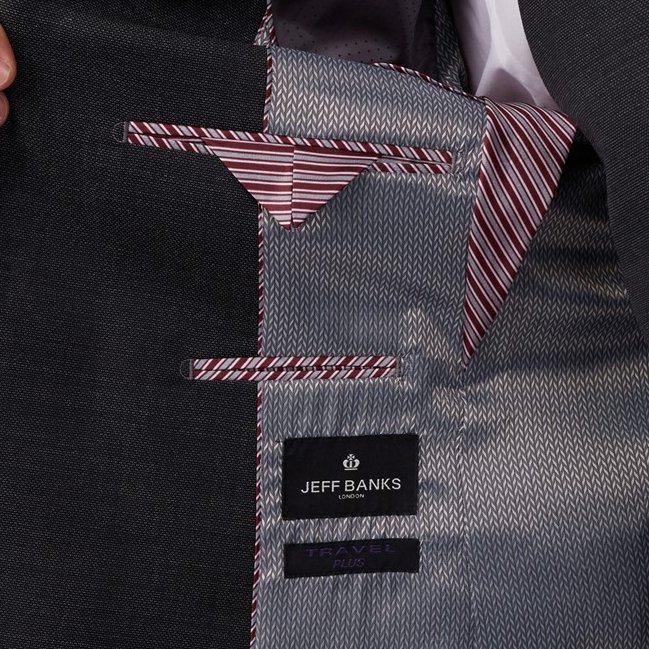 Fashion Fact:

The small pocket inside many suit jackets was originally designed to hold a pocket watch in the 19th century.

Even though watches moved to the wrist, the pocket stayed.

Some details in tailoring survive for over 100 years. ✂️

#FashionHistory #Tailoring