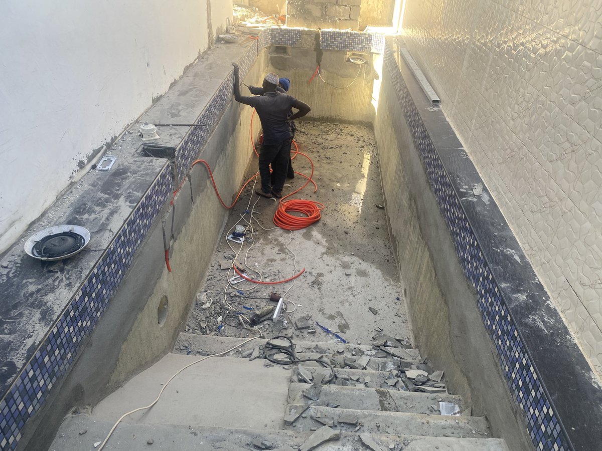 Topswimmingpool's tweet photo. Backyard Dreams, Designed by Top_Pools

If you’re dreaming about a backyard refreshing or planning a future build, now’s is the time to get inspired 🌊💧

☎️ +220 ￼721 4066

#top_pools #topswimmingpools #ddspoolsgroup #gambiaspools 🇬🇲 https://t.co/KnuNiUEtAB
