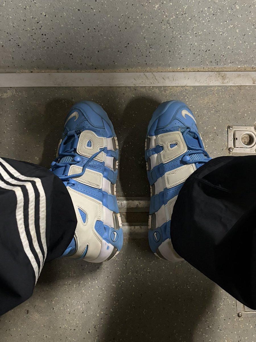 feetmasterA's tweet photo. My sneakers are dirty, I need a useful mouth, oh yes, it was your mouth that could save this misunderstanding 🤣
#feet #foot #footfetish #findom #cashmaster #slave #master #domin #twink #socks https://t.co/hYAGNMYkeI