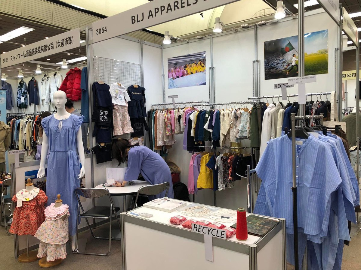 Totto03389004's tweet photo. 【展示会出展in 大阪 4月🌸】
自社工場のAminさん、通訳のオリさんが大阪にやってきます！

AFF大阪2026春
期間 4/7（火）-4/9（木）
場所 マイドームおおさか
出展 BLJ Apparels Ltd.
エリア 東南アジア工場エリア（3F）
ブース番号 3059

https://t.co/jkjy2kXZ66

#アパレルoem 
#バングラデシュ https://t.co/ABOpgu1nl4