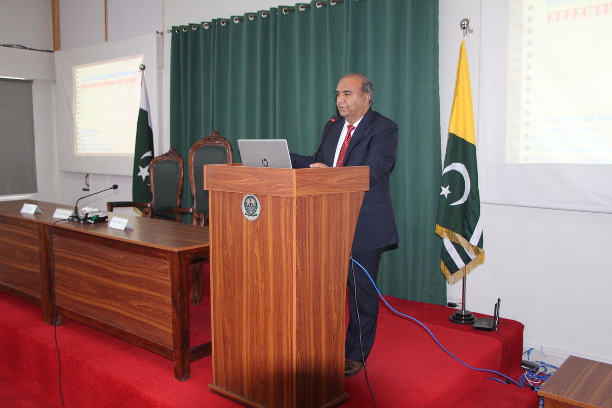 zafeerkiani's tweet photo. Honored to lead a session on “Elevating Teaching through Effective Communication” at the College Teachers’ Training Institute, Muzaffarabad.
The session was attended by BS-17 &amp; BS-18 officers of HED. 
Grateful to Director CTTI for the shield and a warm conclusion to the day. https://t.co/cpv6W2yQUi