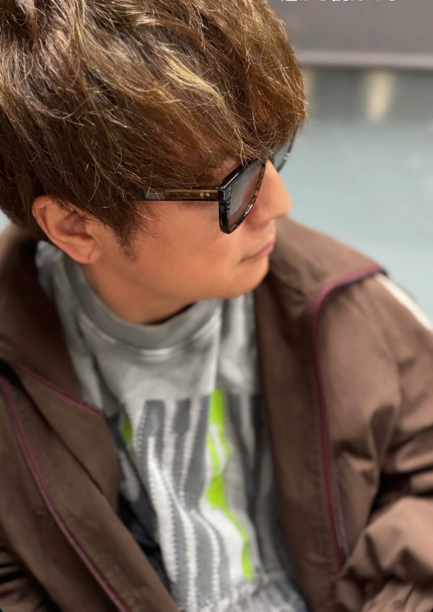 Uj0Wv's tweet photo. デビュー17周年おめでとう·͜· ❤︎
ずっとずっと心の支えで、毎年愛が増していく不思議。
今年もいっぱい楽しめますよーに🌻
 #遊助
 #上地雄輔 https://t.co/ROzlL4tknM