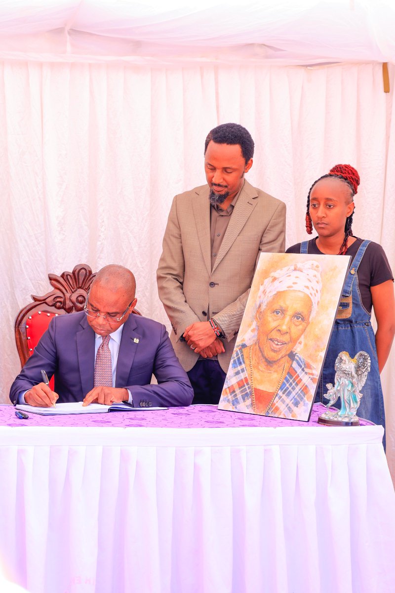 Sen. Karungo wa Thang'wa tweet media