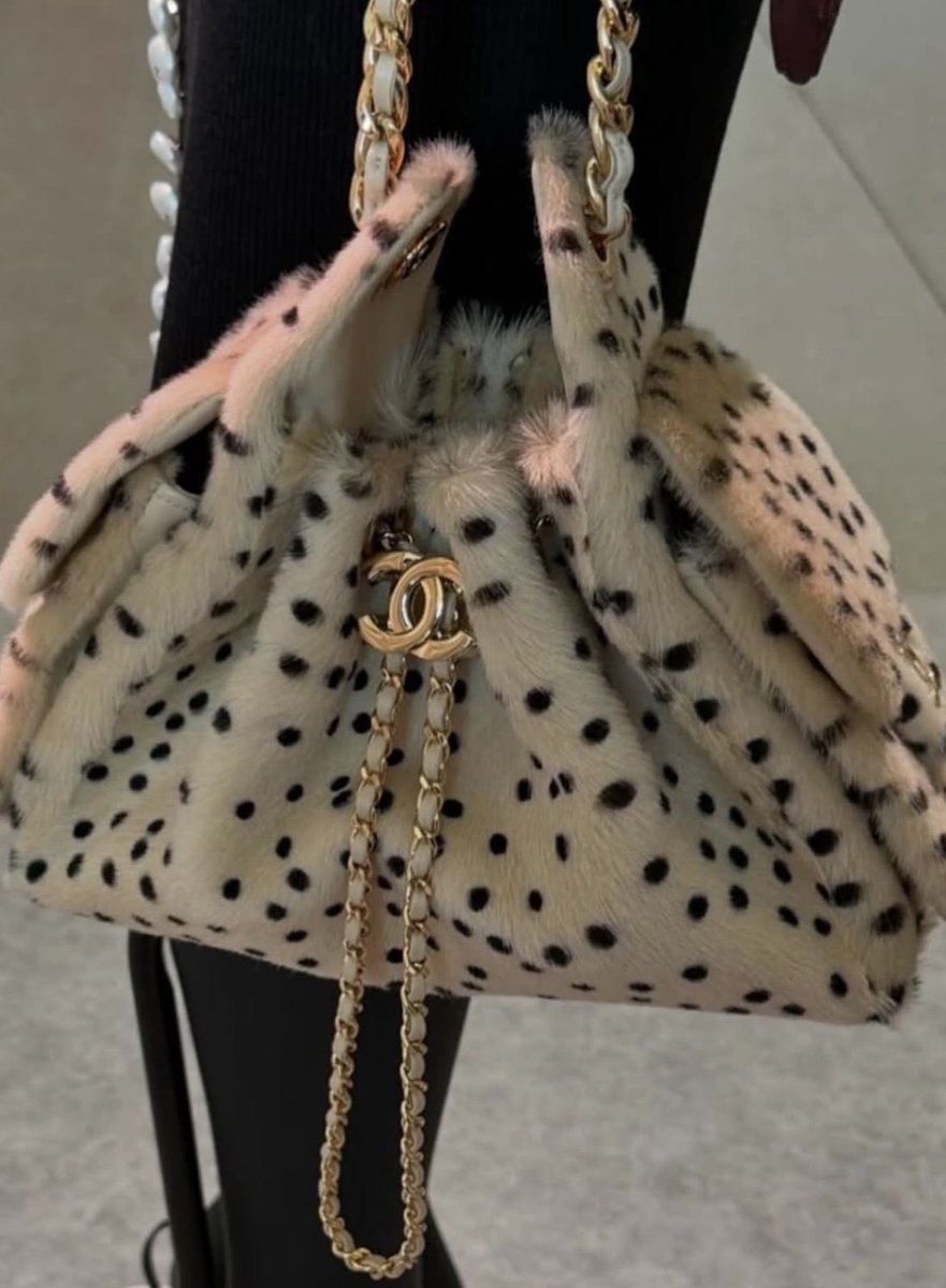 Beauty ✨ (@outfit_luxy) on Twitter photo 