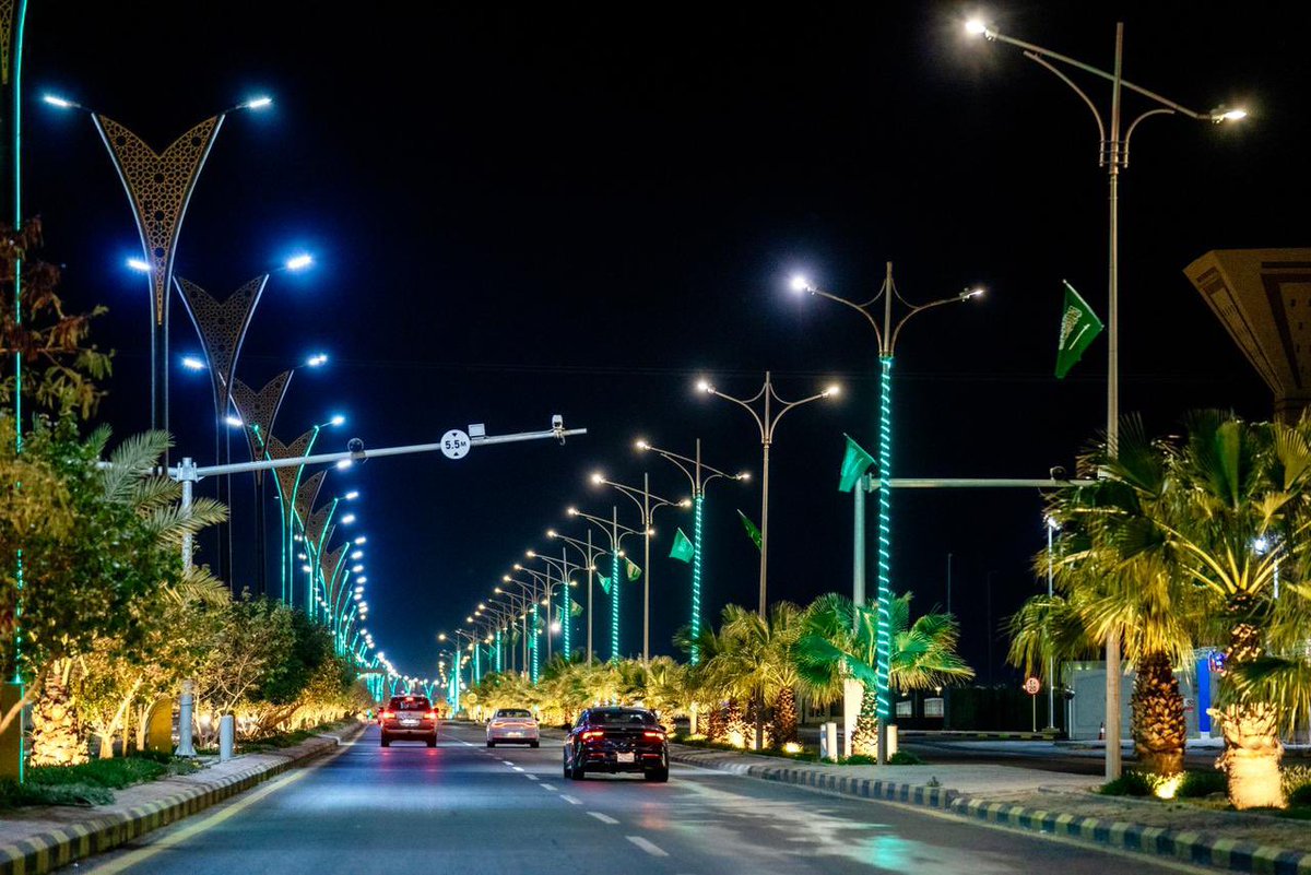 #بلدية_محافظة_القريات 
🇸🇦 | يوم العلم السعودي 

توشحـت الشـوارع والميـاديـن بالأعـلام
الخفاقة، وتلألأت أعمدة الإنارة بالإضاءة
الخضراء، ابتهاجًا بهذه المناسبة الغالية
علـى قـلوبنـا .

سائلين الله أن يديم على بلادنا أمنها
وازدهارها في ظل قيادتنا الرشيدة.

#يوم_العلم