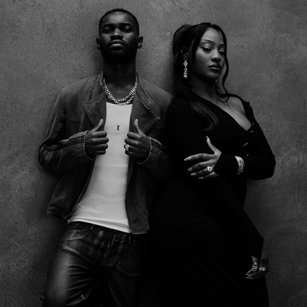 The100ChannelT1's tweet image. “Raindance” (ft. Tems) เพลงสุดไวรัลของ Dave ยังปังไปทั่วโลกไม่หยุด
ล่าสุดยอดวิวคอนเทนต์โซเชียลเฉพาะในไทยทะลุ 100 ล้าน ขึ้นแท่นเพลงฮิตประจำซัมเมอร์นี้
🎧🔥🌧️💃🕺🎶

ฟังเพลง “Raindance” (ft. Tems) ของ Dave ที่นี่

DaveTH.lnk.to/RaindancePR

#Raindance #Dave #Tems #RaindanceChallenge