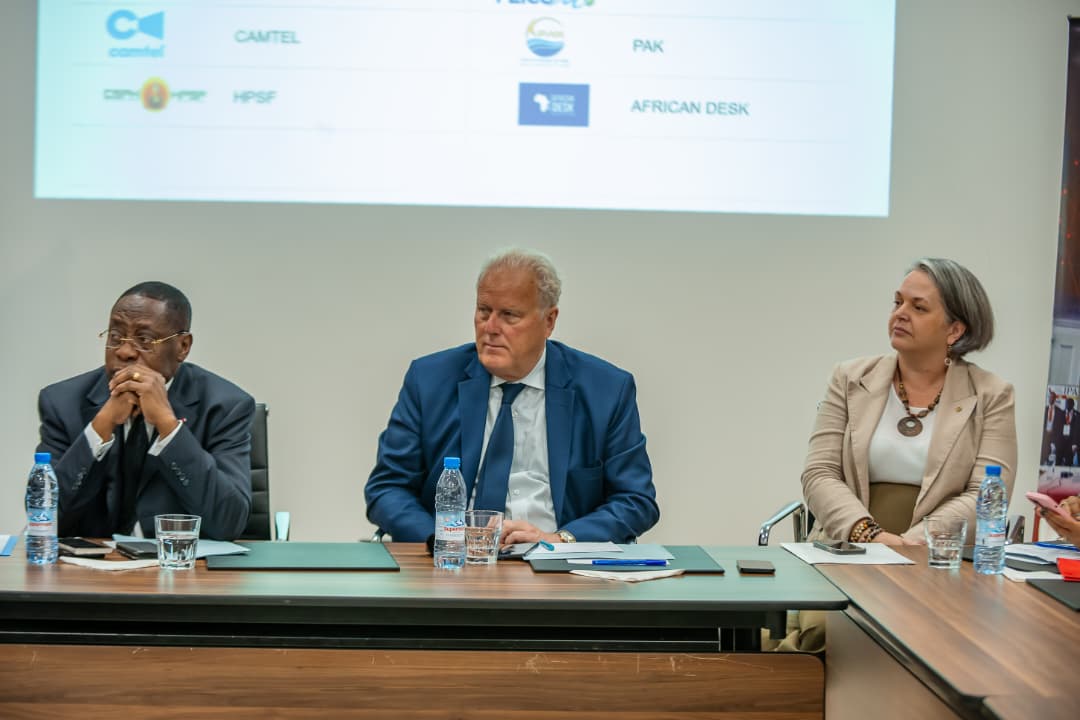 Canada in Cameroon tweet media