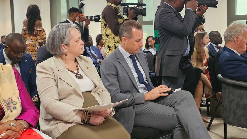 Canada in Cameroon tweet media