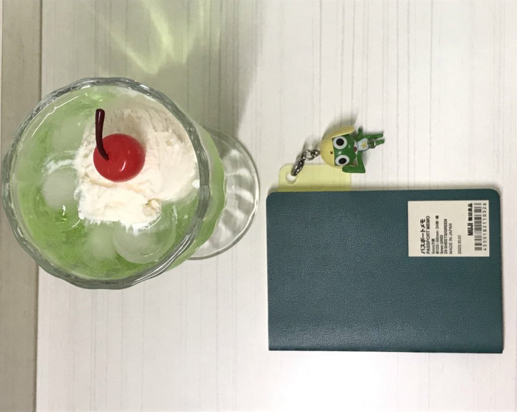 haejume's tweet photo. 홈메이드 멜론소다
달콤한 아이스크림이 킥 ദ്ദി ˉ͈̀꒳ˉ͈́ )✧ https://t.co/WfUkI6mKnQ