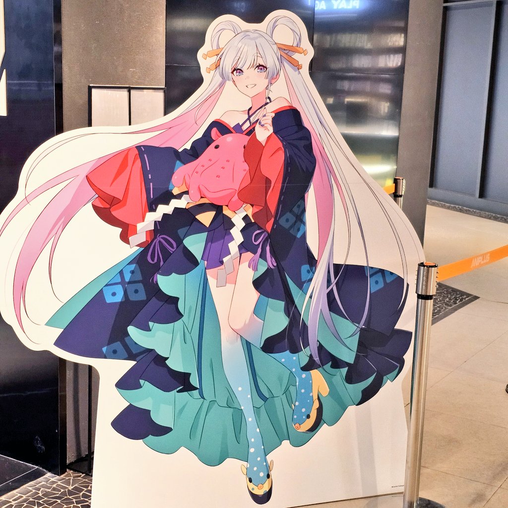 졸업식빼고 살면서 꽃 선물 첨받아봐...😳