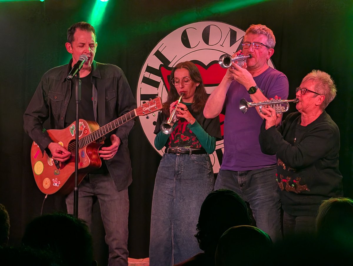 jonnyawsum's tweet photo. If you haven't seen it yet, I have a really fun performance up on youtube taken from Phil Nichol's Cray Cray Cabaret at @comedystoreuk and featuring David Tims and his big-ish band, here's the link - https://t.co/W9sXCR2R7P Pic: Dave Nattriss https://t.co/7cWZMMt4Ta