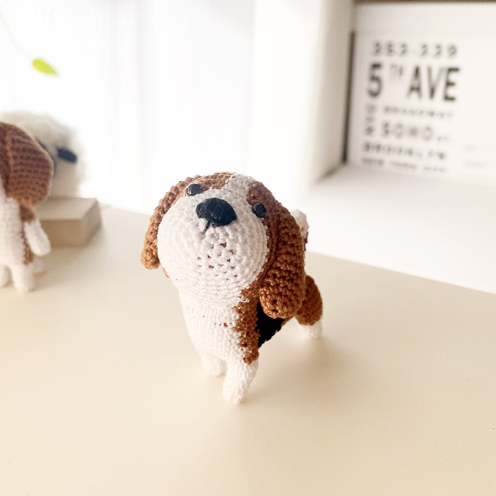 LisImage's tweet photo. あみぐるみビーグルちゃん🐶
丸顔四つ足バージョン♡
可愛い子出来た♪

#ハンドメイド #編み物 #あみぐるみ #ビーグル #beagle https://t.co/P9UYG2W9mE