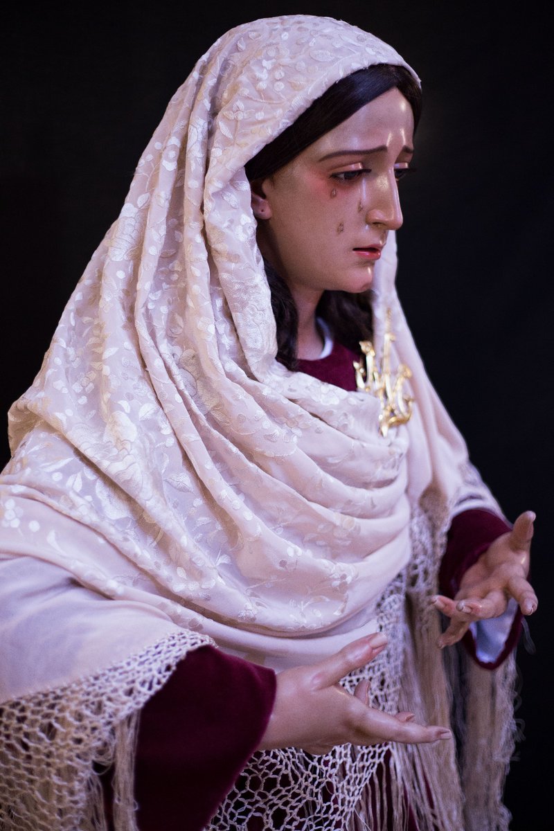"Omnes generationes beatam me dicent, quia magna fecit mihi qui potens est"