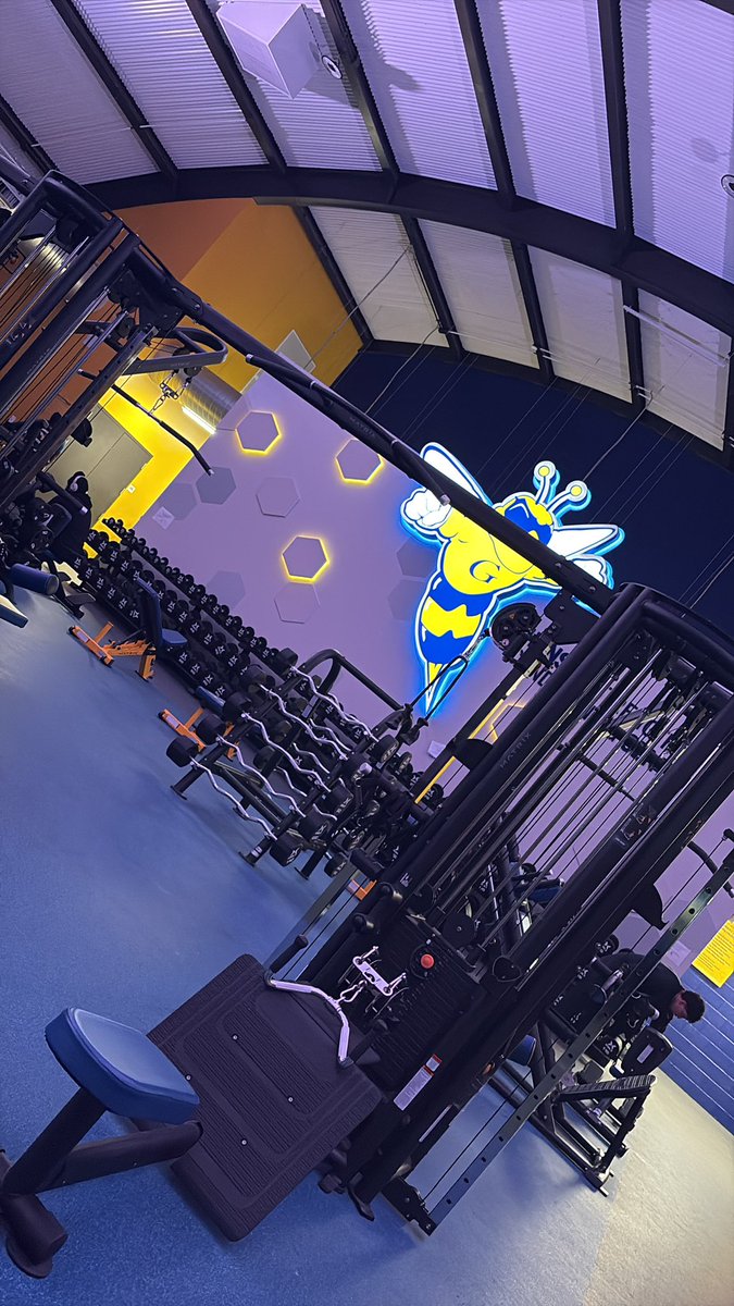 Coach Simon tweet media