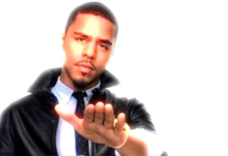 <a href="/3mil046/">Emil Cambiganu</a> Hey bam, fermati, non puoi segnare ancora sennò la #classifica dei #record si imbruttisce. Il #record è importante che rimanga nelle mani di una #stella, tu non sei uno dei pochi che mi piace veder giocare a #baloncesto