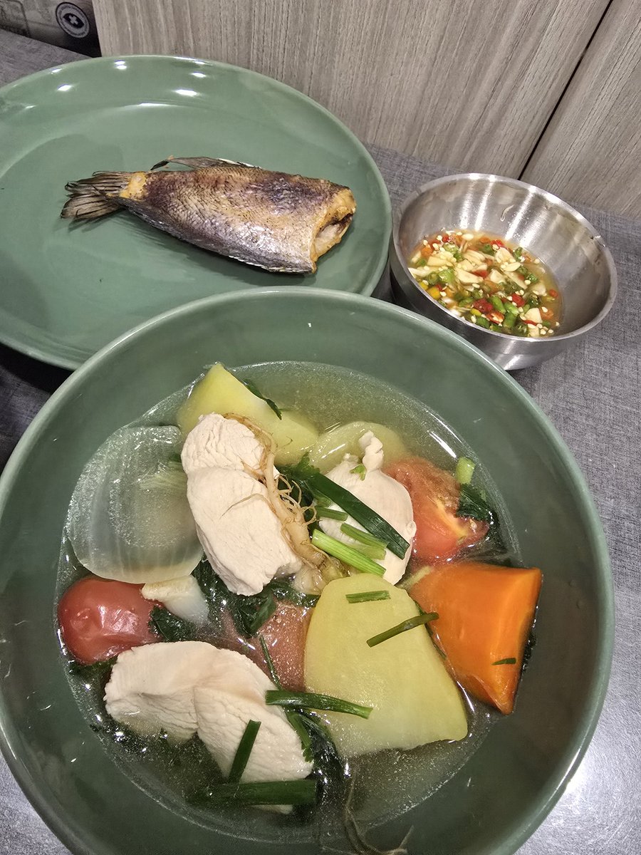 กินข้าวกินปลามารึยัง 😊
มาเด้อกินข้าว...😋