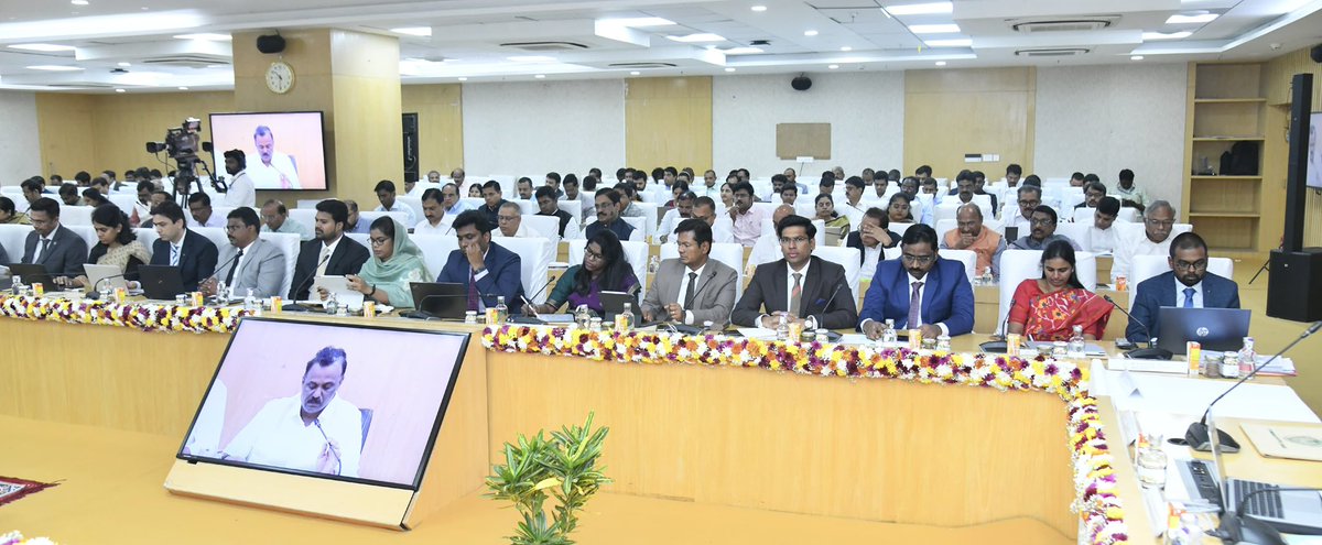 Guntur Collector tweet media