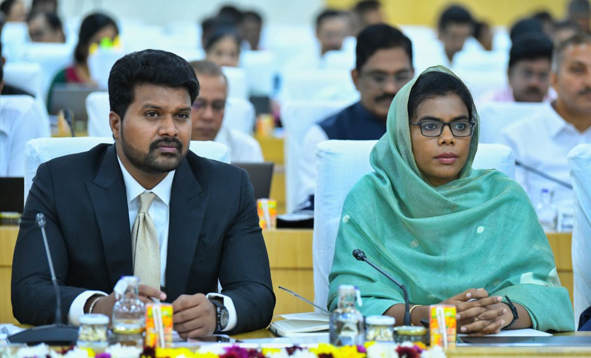 Guntur Collector tweet media