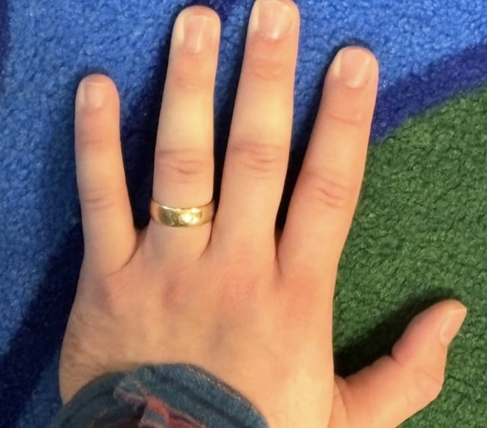 amBIguous tweet media