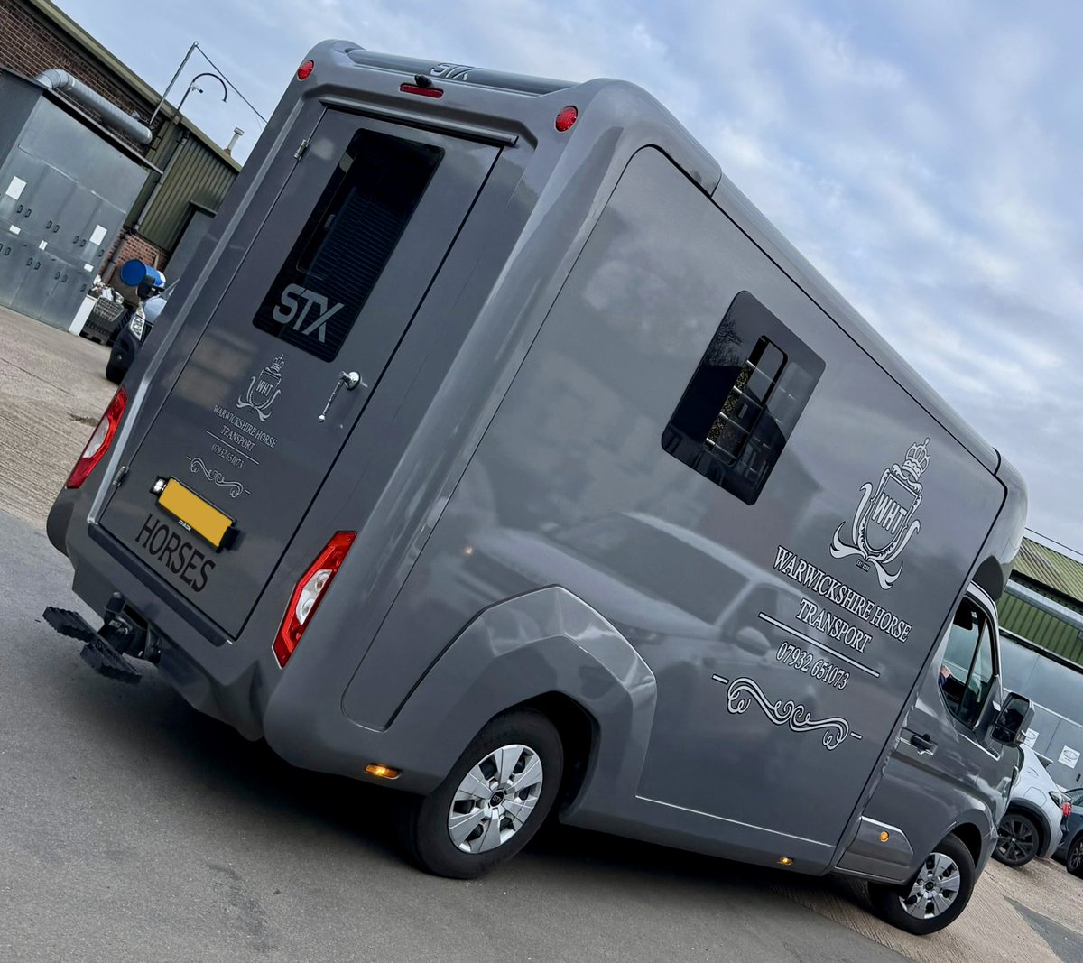 L&N Graphic Designs tweet media