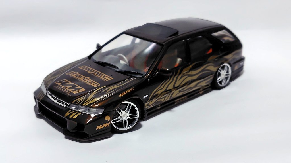 rinc007's tweet photo. #オルモダ模型部

アオシマ　ウイングスウエスト　アコードワゴン完成！
某キットのグラフィックデカールをねじ込んでみました。もうちょっと細かく詰めたらよかったかも…。 https://t.co/qL6nY3NbPU