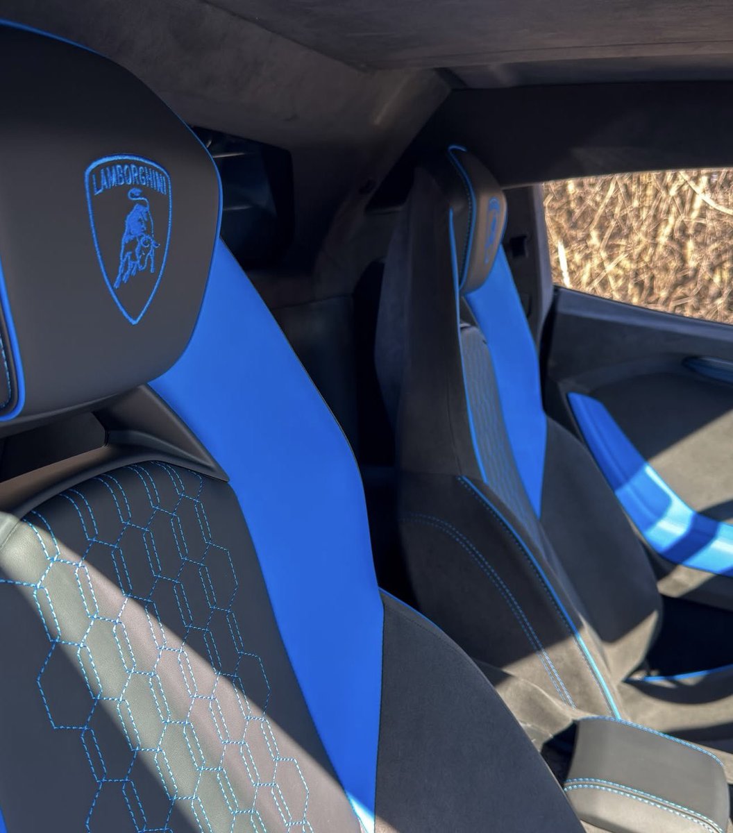 Blu Sideris Revuelto