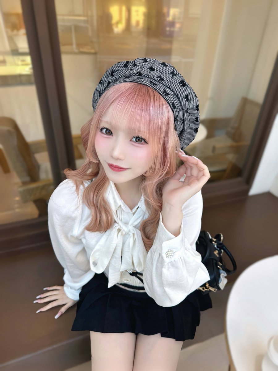 riku_ravidavi's tweet photo. 150cmのミニスカート、正義ですか…？ https://t.co/h3xC3edQZX
