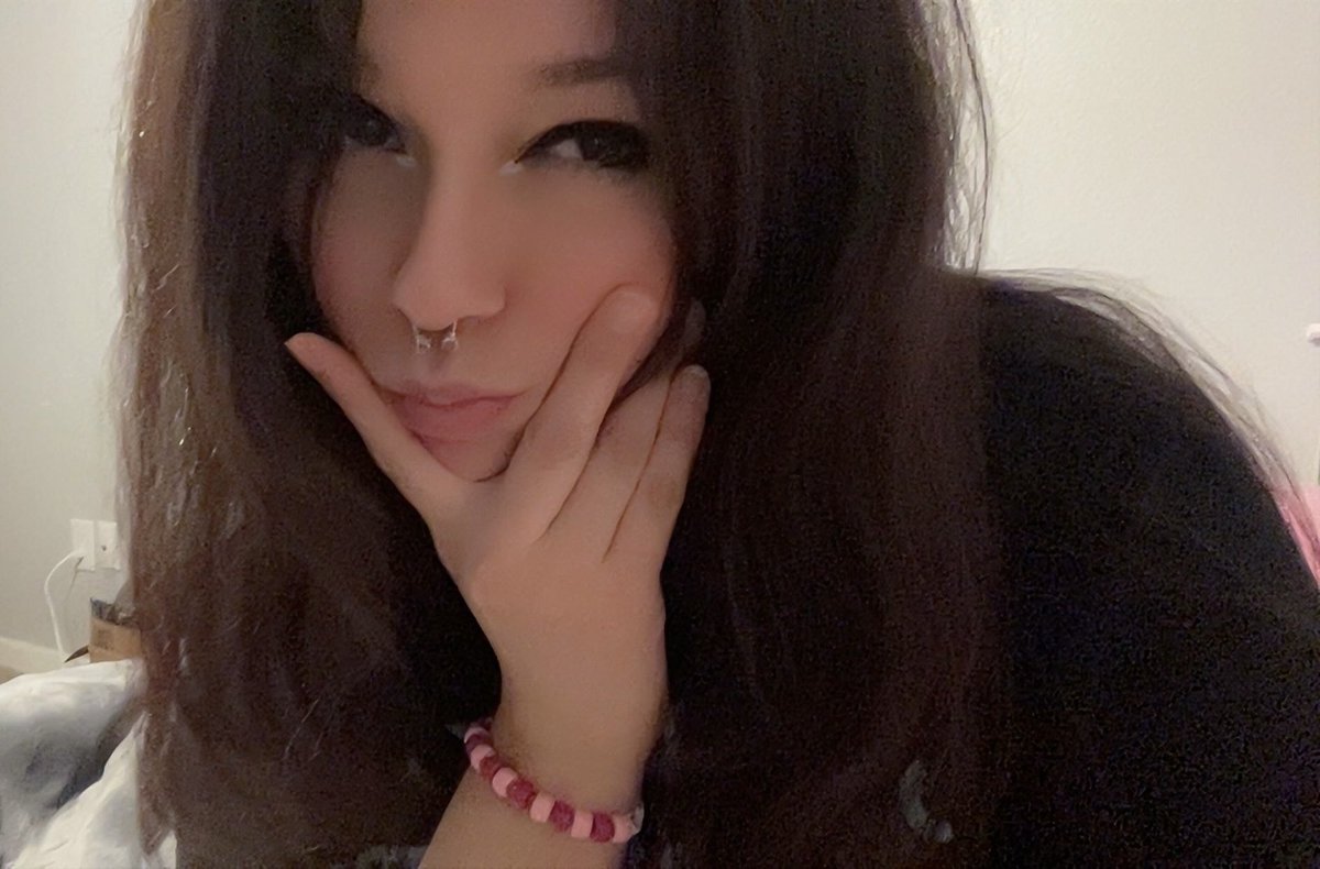 CoffeE-girl :3 tweet media