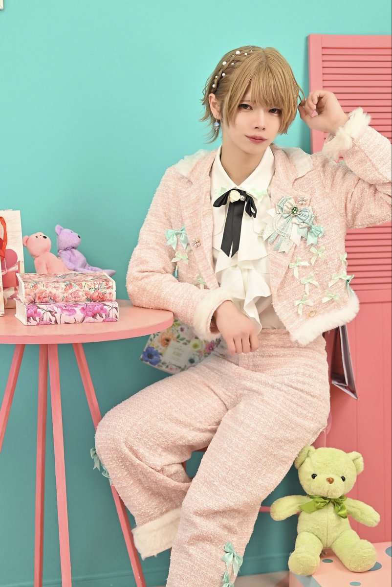 pocoApoco tweet media