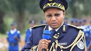 #Birihuta  Biravugwa ko uwahoze ari Umushikiranganji wa mbere, #Jenerari_Alain_Guillaume #Bunyoni, yoba yarekuwe vy’agateganyo kugira aze kwivuza, kandi yemerewe gutaha i muhira iwe. Amakuru avuga ko ayo mahirwe kandi  yahawe na #Coloneri #Kazungu_Michel.