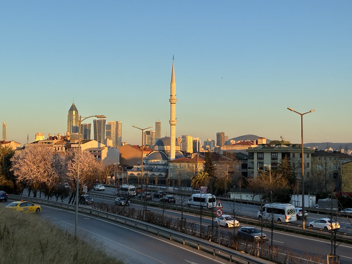 Cam Kenarından İstanbul tweet media