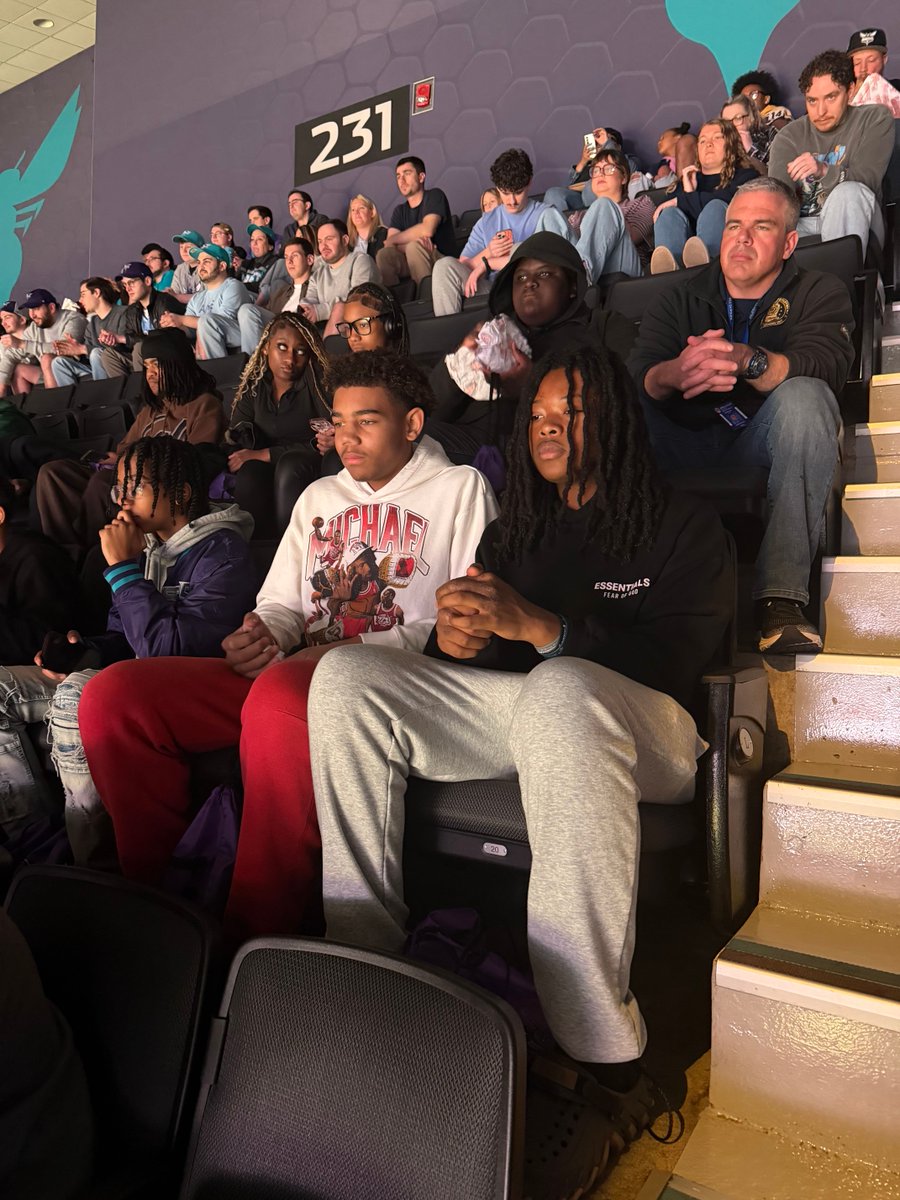 raleighpolice's tweet photo. Recently, we were able to give Raleigh teens their first NBA experience through a partnership with @raleighparks &amp; @hornets.

Units from our Community Engagement Division chaperoned the trip &amp; spent the day cheering alongside the teens as the Hornets won!🏀 https://t.co/8y3EvLm20U