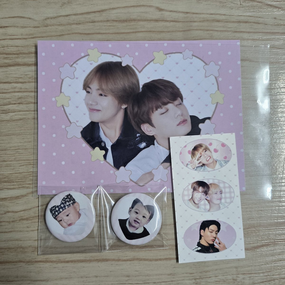 kimtaejs7791's tweet photo. ได้รับ 2 จิ๋วแล้วนะคะน่ารักมาก 🤏🏻 ขอบคุณค่าาา 🙇‍♀️ #imirwq https://t.co/ZxCswc1Wsi
